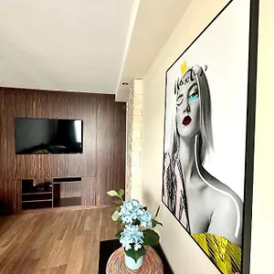 https://comfort-apartment-2-rooms-65m2.warsawhotelspoland.com